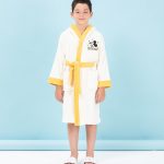 Dečiji bademantil Mickey Mouse - krem, sa kapuljačom, uzrast 7/8 godina (Disney)