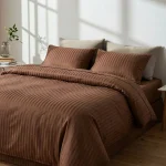 Komplet posteljine od satena za bračni krevet - Line (braon)