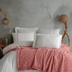 Svadbeni set sa pike prekrivačem Ruffle – puder